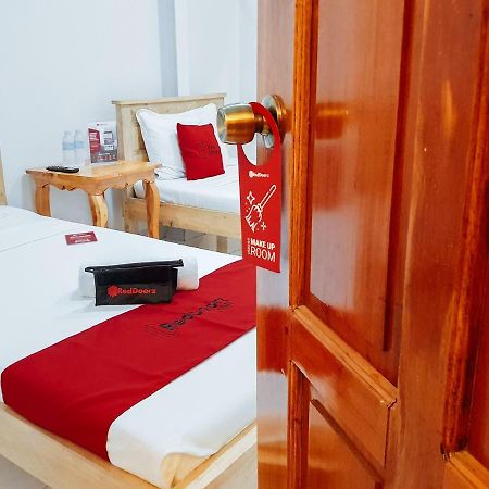 Reddoorz Near Ramiro Community Hospital Hotel Totolan Екстериор снимка