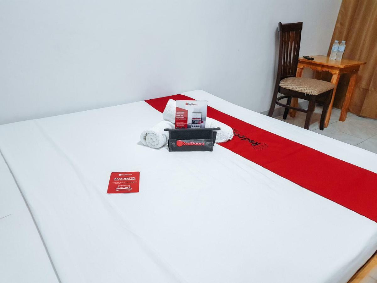 Reddoorz Near Ramiro Community Hospital Hotel Totolan Екстериор снимка